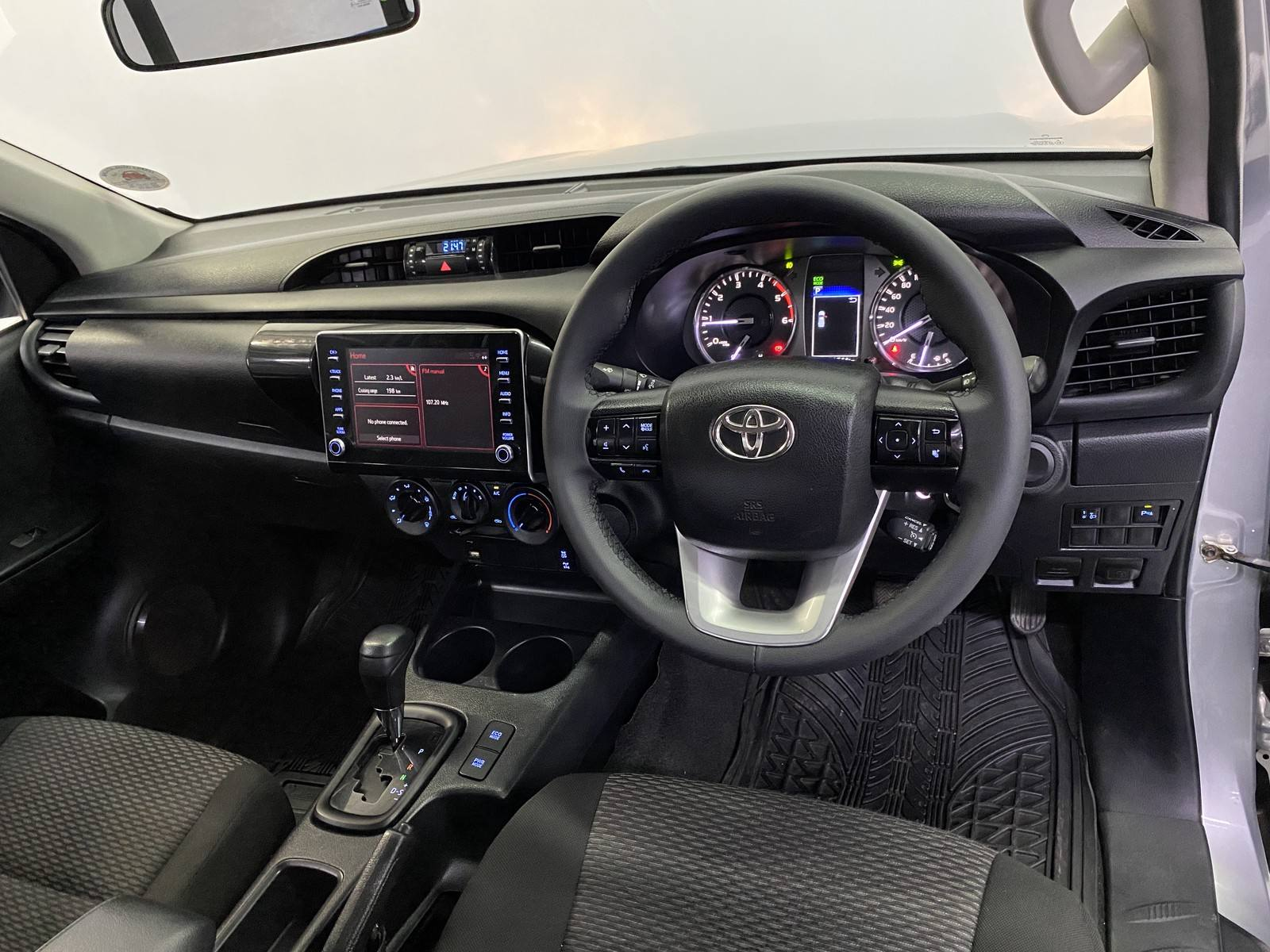 New Arrivals for Used 2024 2025 Toyota-Hilux Single Cab Pick up truck 4WD with Leather Seats RHD LHD With low mileage