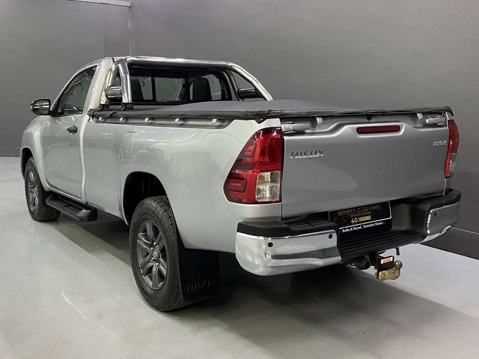 New Arrivals for Used 2024 2025 Toyota-Hilux Single Cab Pick up truck 4WD with Leather Seats RHD LHD With low mileage